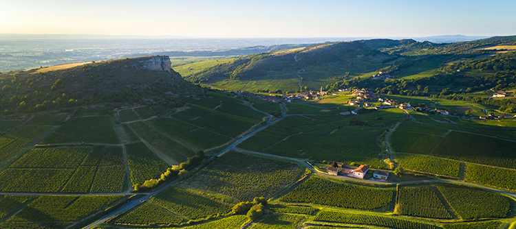 La Roche de Vergisson en Bourgogne - © BIVB / Aurélien Ibanez