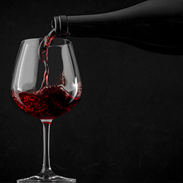 Glass of red wine - © BIVB / Michel Joly