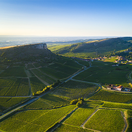 Terroir du Mâconnais : Roche de Vergisson - © BIVB / Aurélien Ibanez