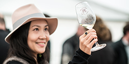 The importance of your eyes for wine tasting