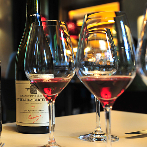 © BIVB / Michel Ferchaud - Bourgogne wines : 2018 vintage of Gevrey-Chambertin appellation