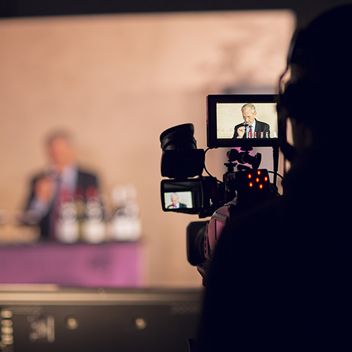 © BIVB / Aurélien Ibanez - Shooting of « Rendez-Vous avec les vins de Bourgogne » tasting by Jean-Pierre Renard 